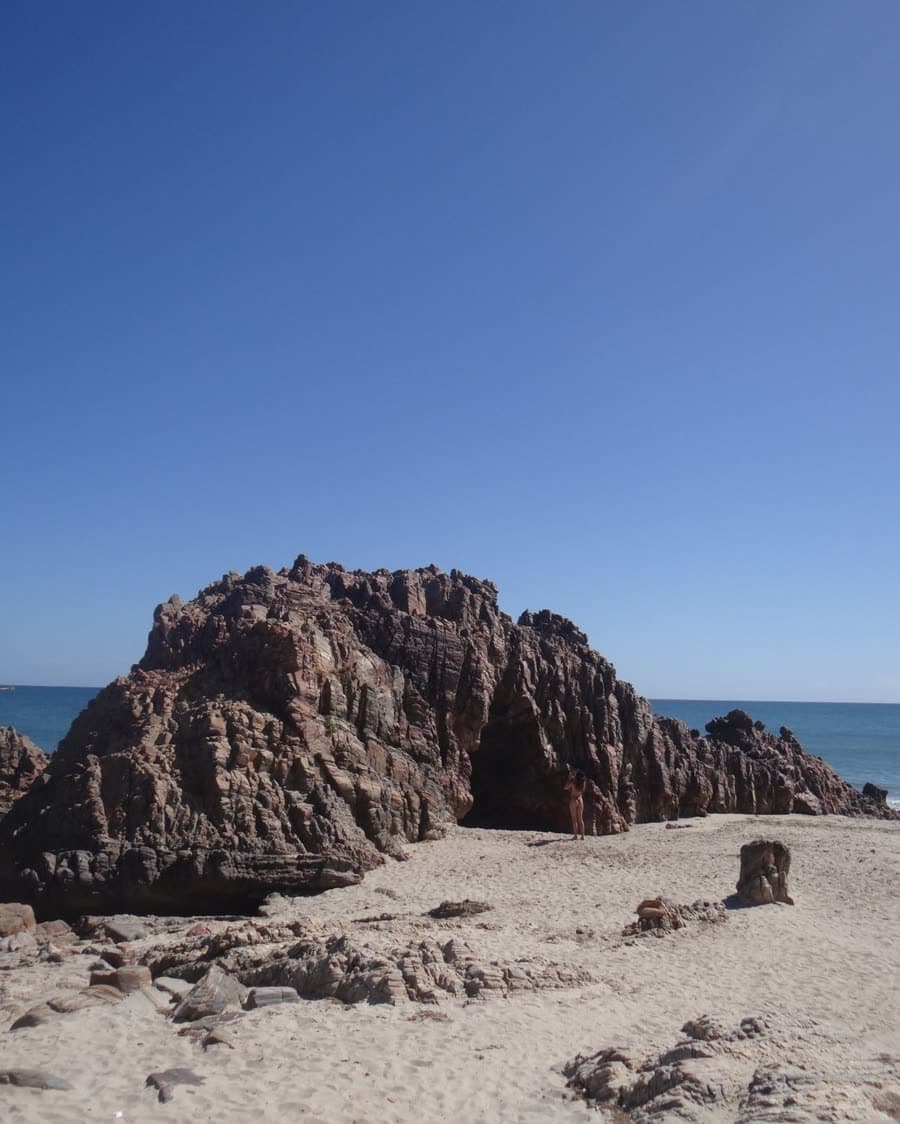 Formação rochosa na praia de Jericoacoara