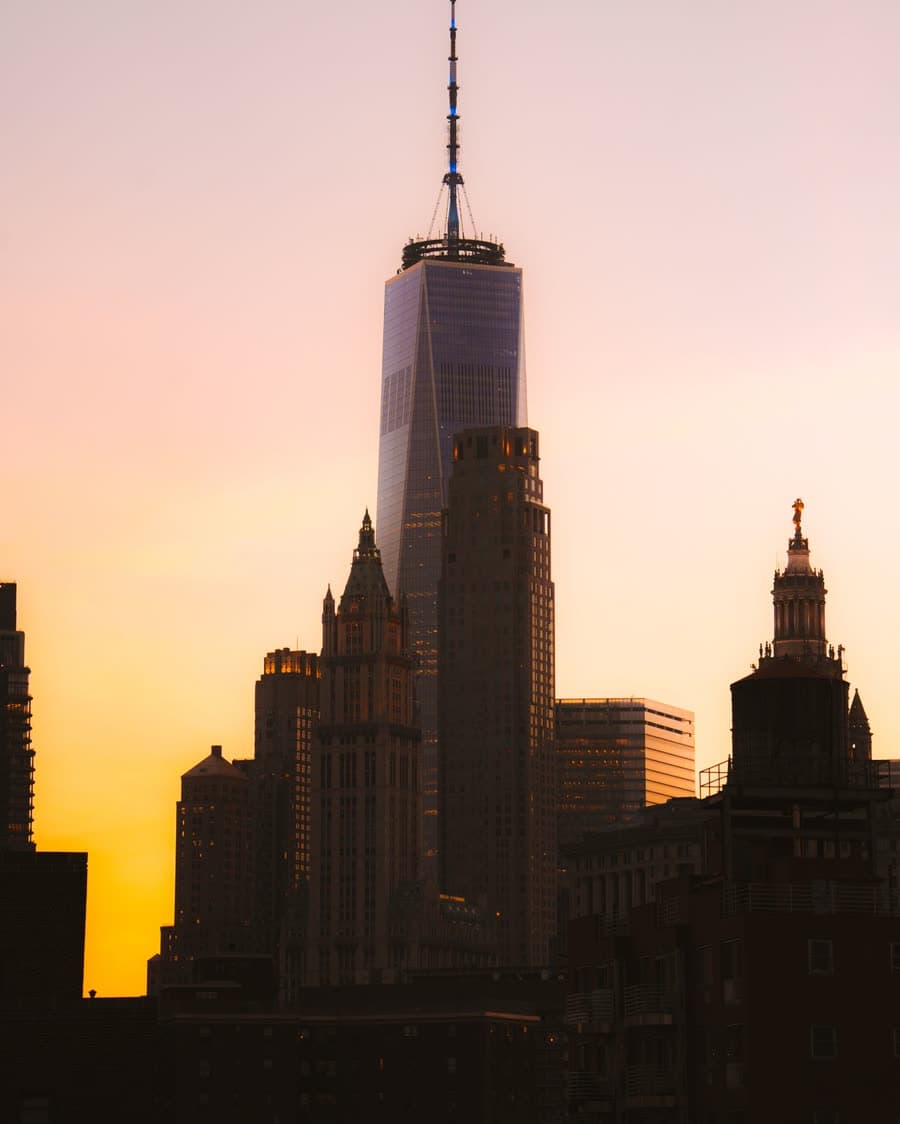 Horizonte de Nova York ao pôr do sol
